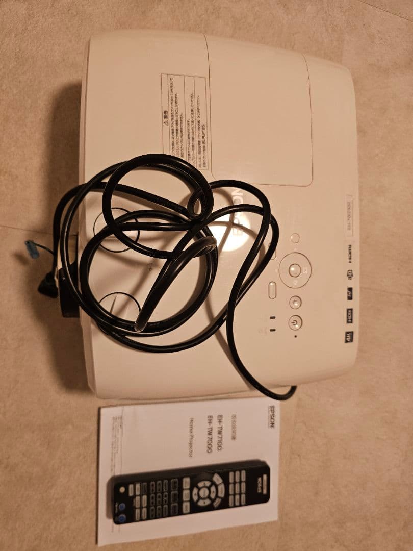 【美品】 EH-TW7100　プロジェクター　本体