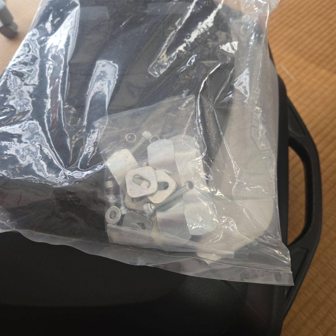 GIVIモノロックケース