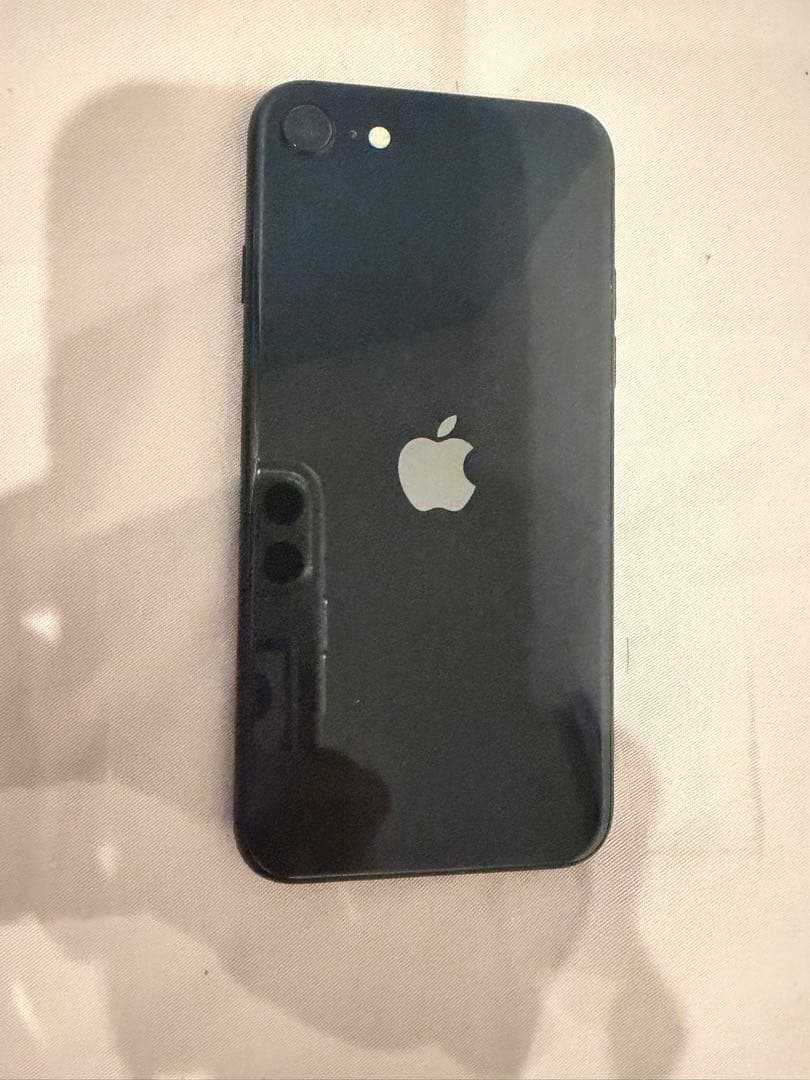 Apple iPhone SE ブラック　ジャンク品　第2世代