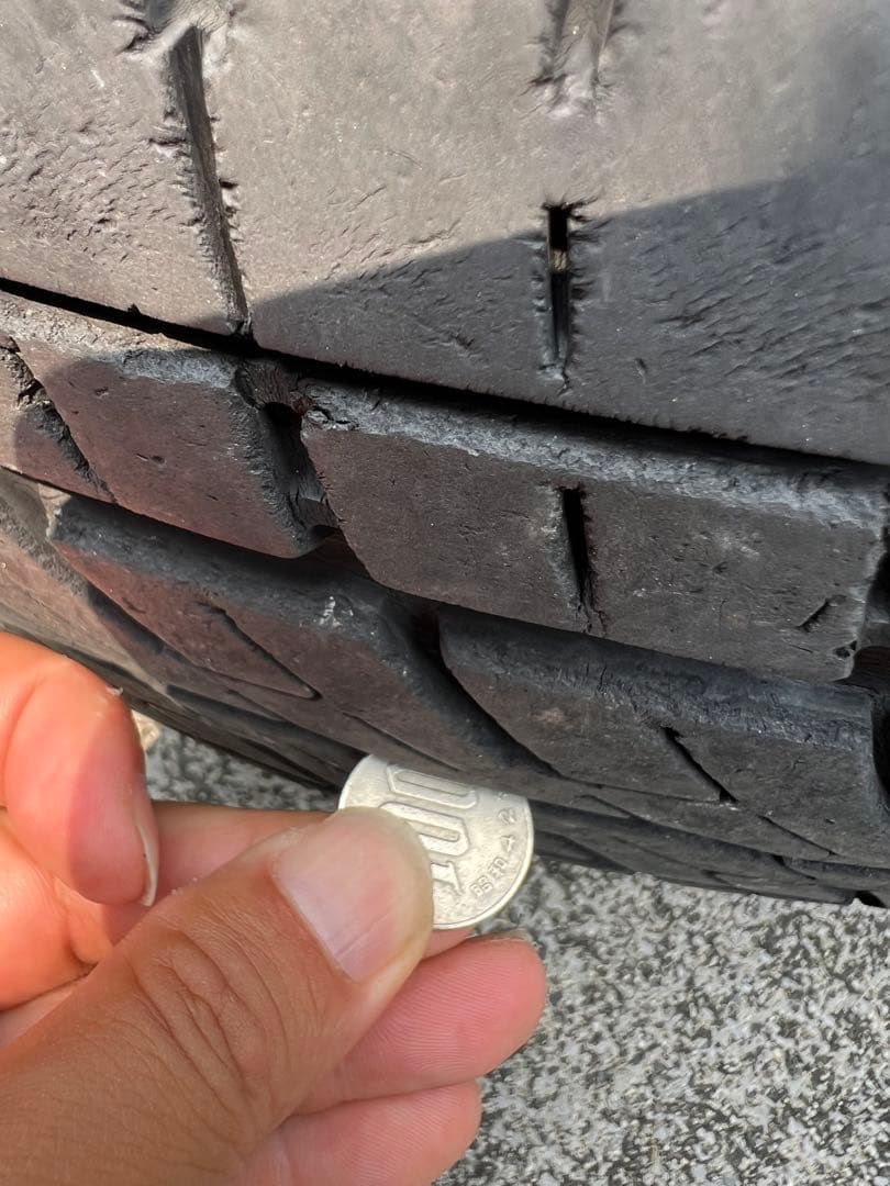 FABULOUS ファブレス 16インチ TOYO H20 215/65R16C