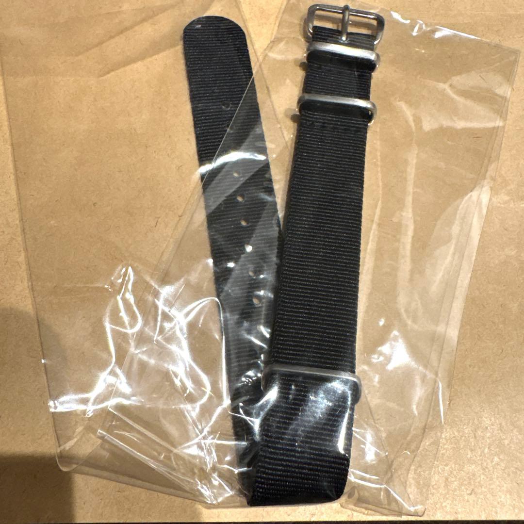 ナバルウォッチ　バンド２つ付き　ミリタリーウォッチ