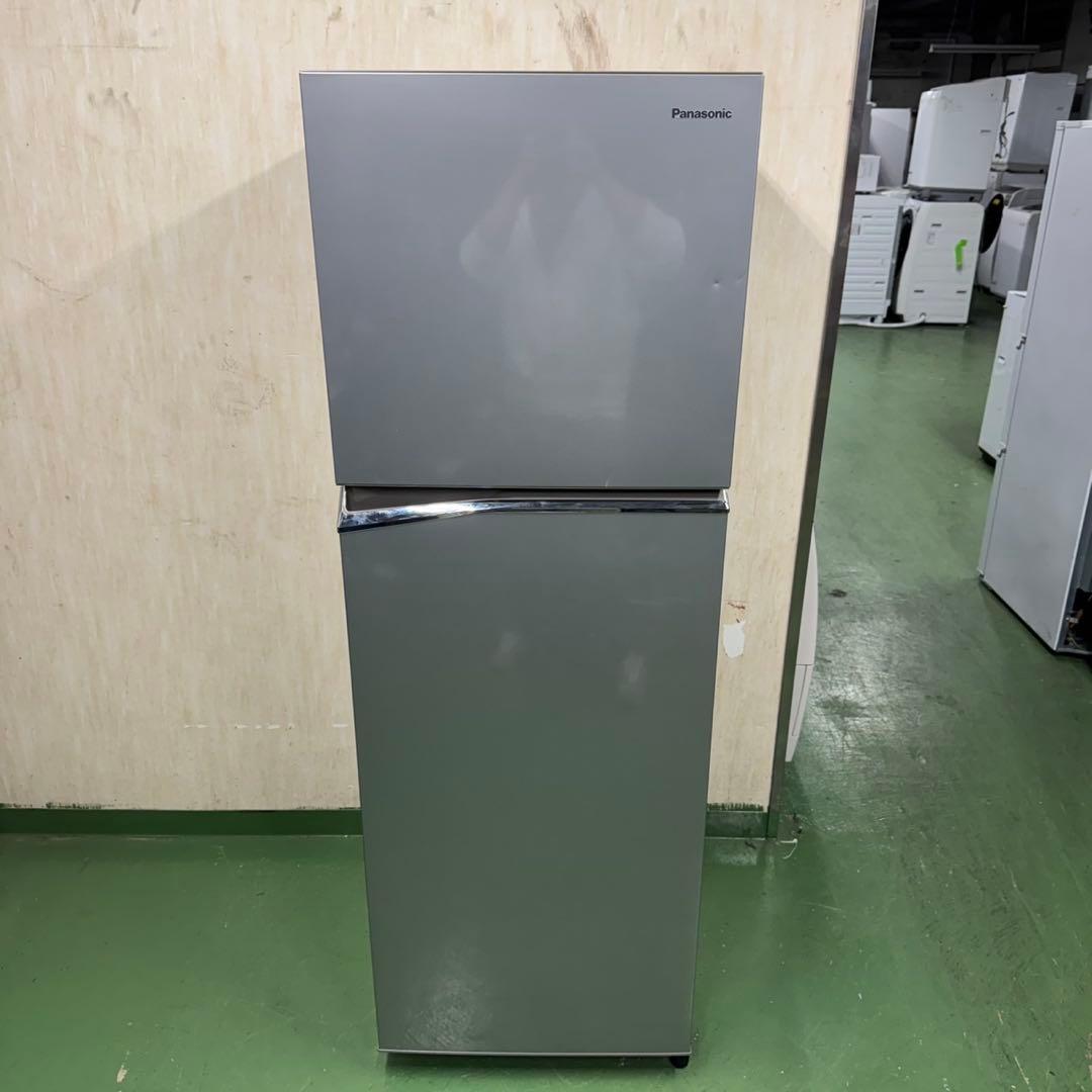 73★2022年製★パナソニック　冷蔵庫　大型　248L 一人暮らし　シルバー