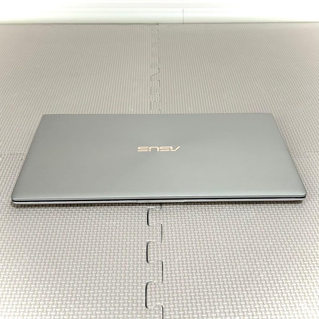 【訳あり】ASUS ZenBook 14【グラボ搭載/第8世代i5】