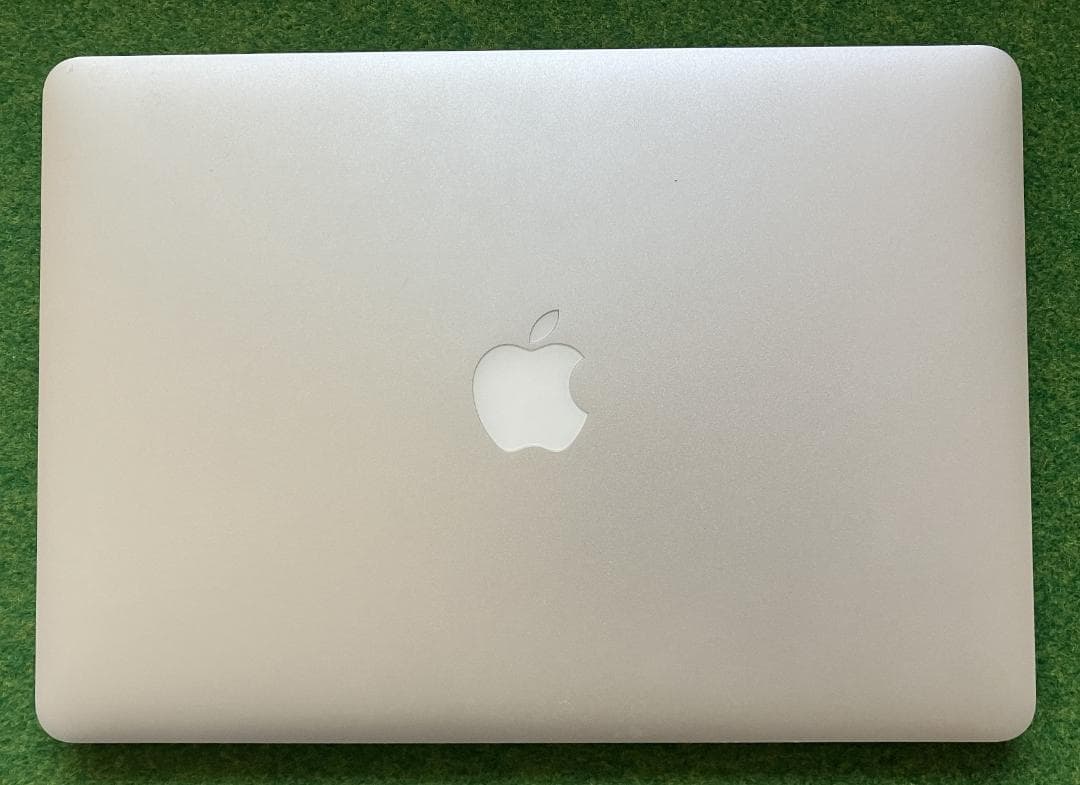 MacBook Air ［MJVE2J/A］ Early 2015モデル