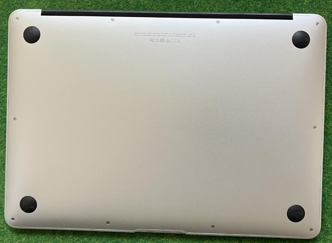 MacBook Air ［MJVE2J/A］ Early 2015モデル