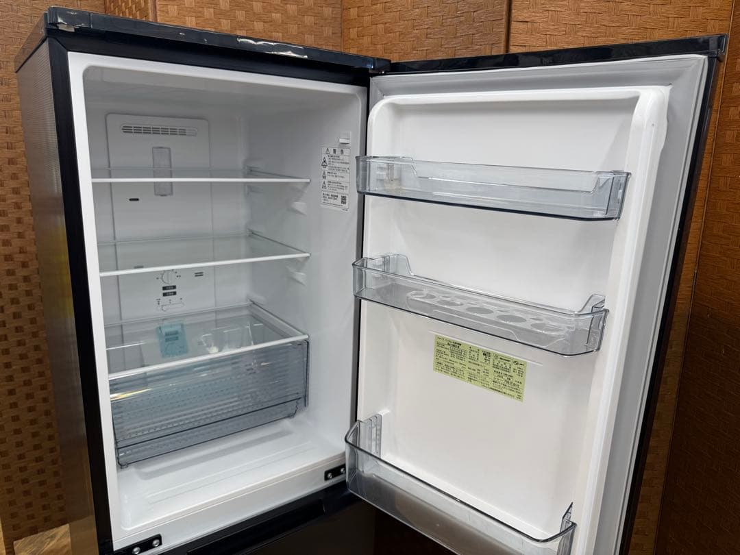 F088 SHARP 2ドア　冷蔵庫　2023年製　SJ-18E2 179L