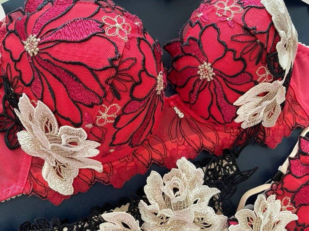 サルート E70/M 3点セット 96G RE プラダを着た悪魔