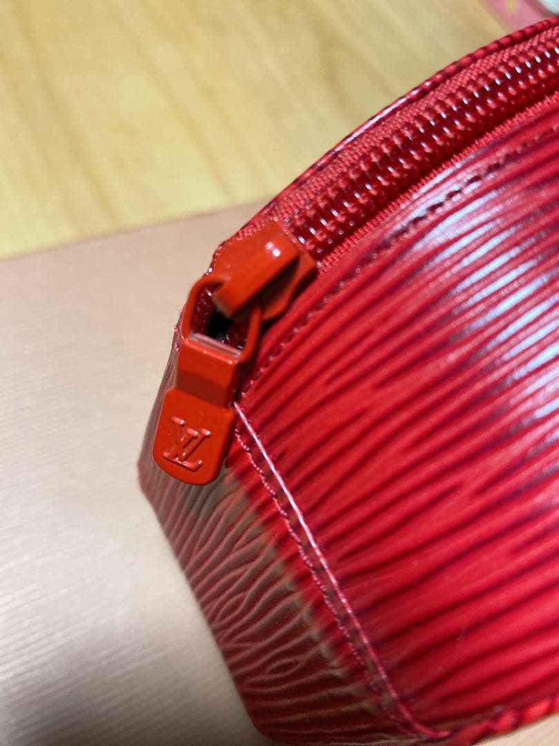 ルイヴィトン LV ジュエリーケース アクセサリーケース ポーチ エピ レッド