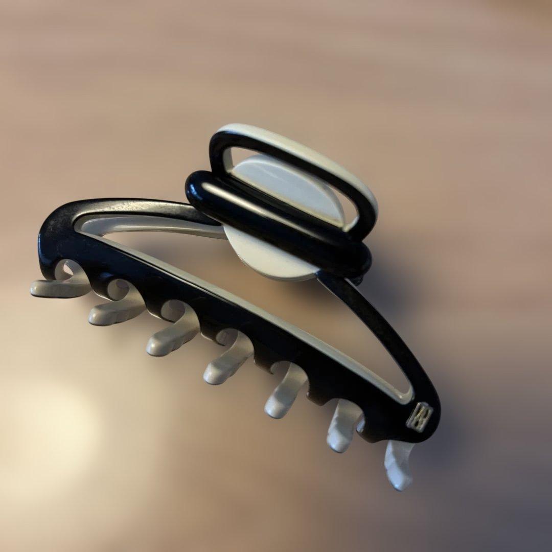 ALEXANDRE DE PARIS ヘアクリップ 中型 ブラック/ホワイト