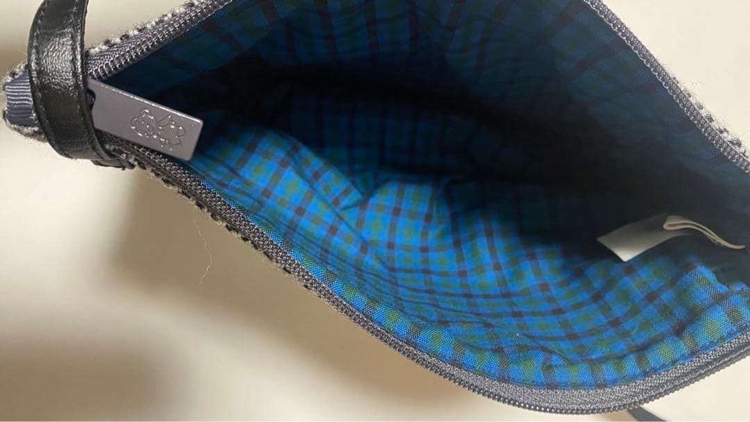 本日限定価格【未使用】ファミリア　 ポシェット　ショルダーバッグ　舟形