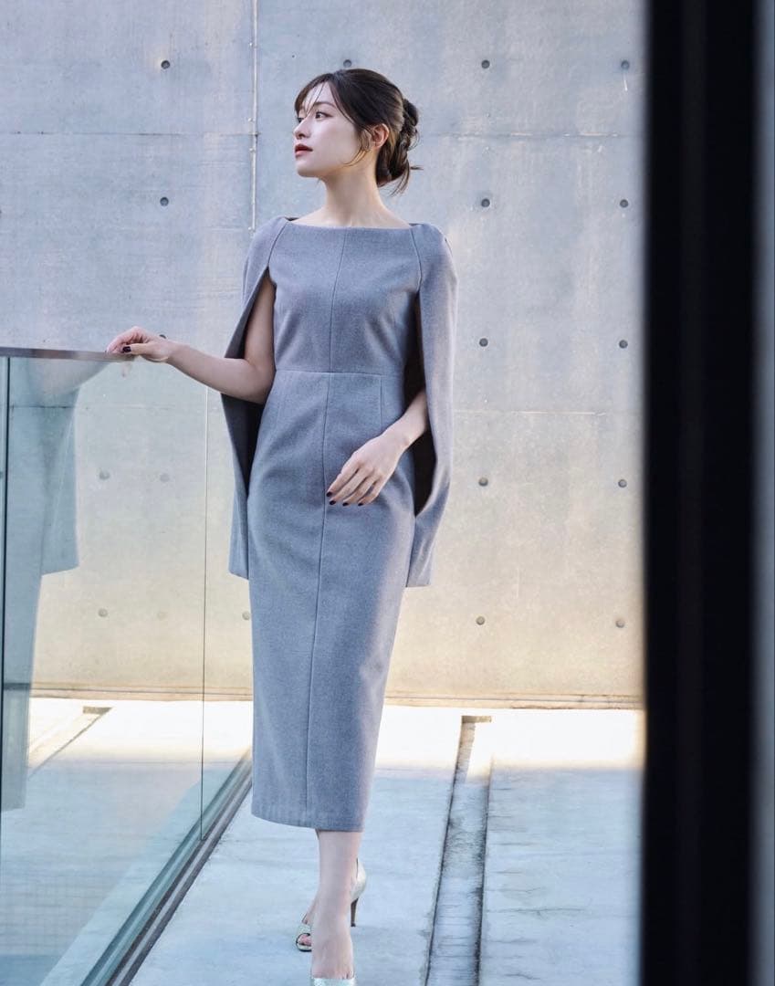 スーツ・フォーマル・ドレス laubeblanc Narrow line Cape Dress M