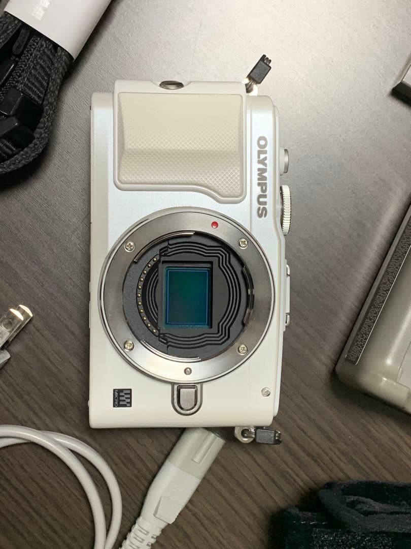 【極美品】OLYMPUS PEN Lite E-PL6 ホワイト 付属品多数