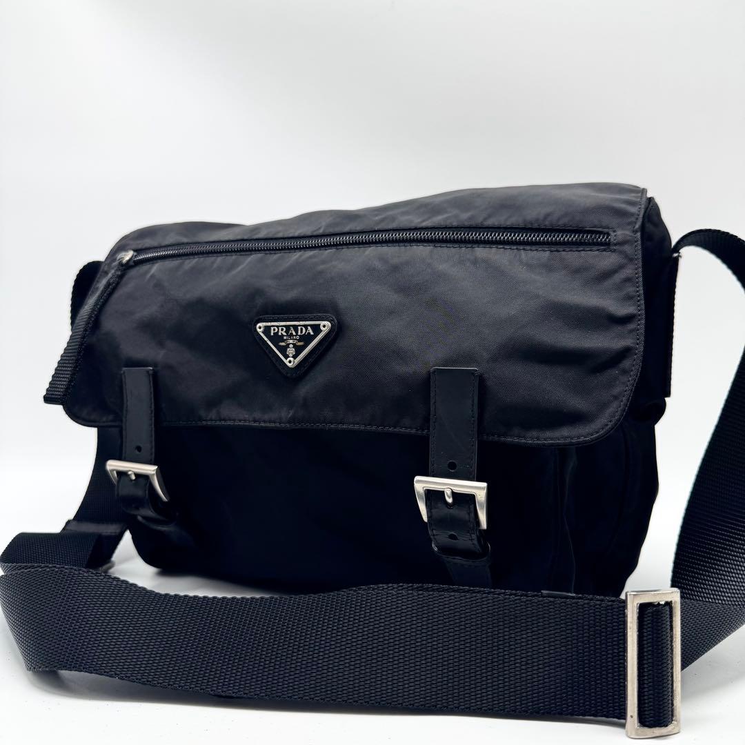【美品】プラダ メッセンジャーバッグ ショルダーバッグ 斜め掛け 三角ロゴ 黒