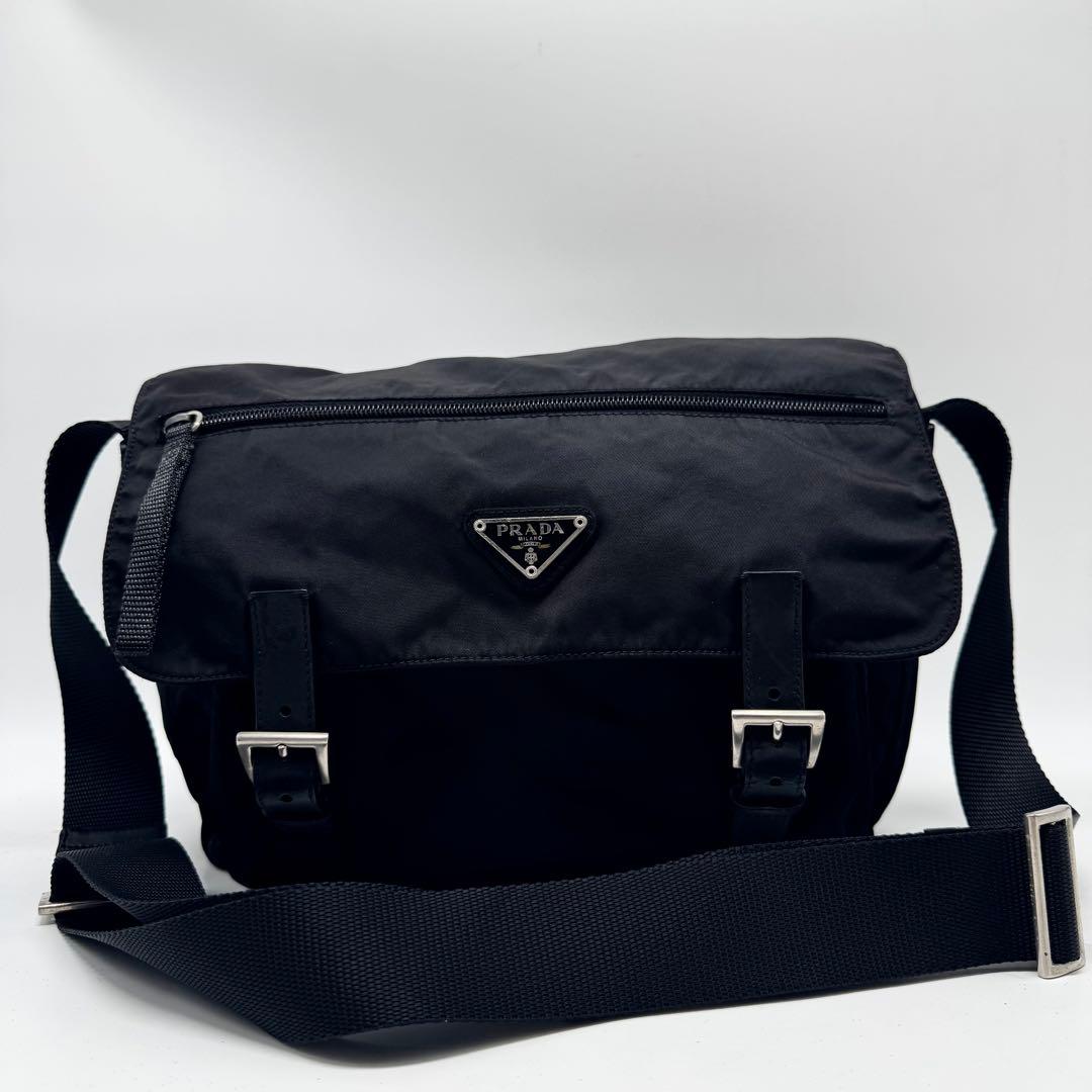 【美品】プラダ メッセンジャーバッグ ショルダーバッグ 斜め掛け 三角ロゴ 黒