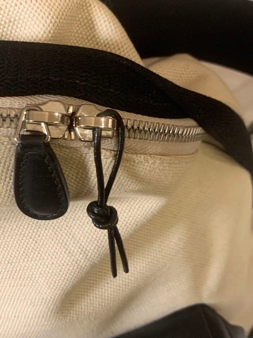 最終お値下げ！BALENCIAGA バッグパック　アイボリー ブラック