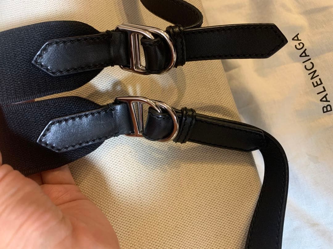 最終お値下げ！BALENCIAGA バッグパック　アイボリー ブラック