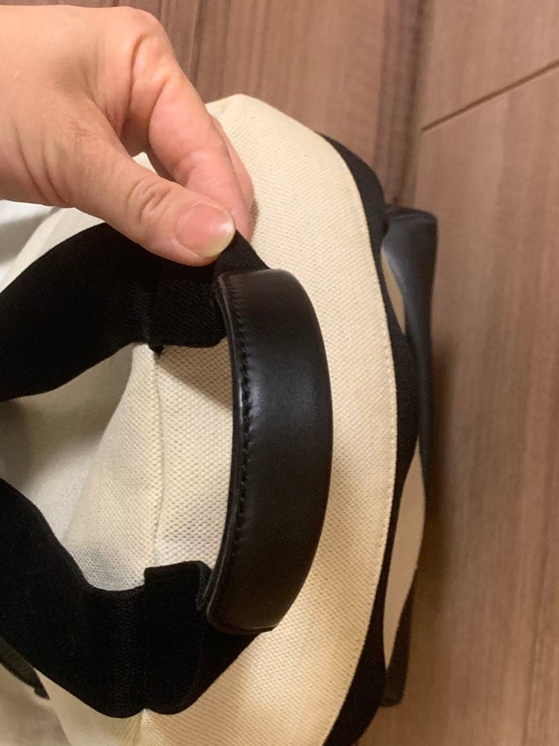 最終お値下げ！BALENCIAGA バッグパック　アイボリー ブラック