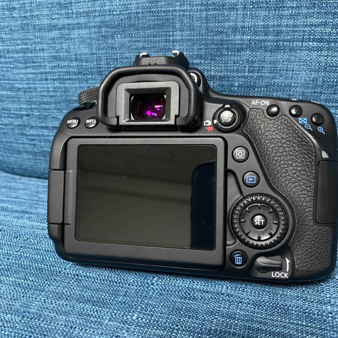 【最終値下げ】デジタル 一眼レフ Canon EOS 80D ボディ レンズ