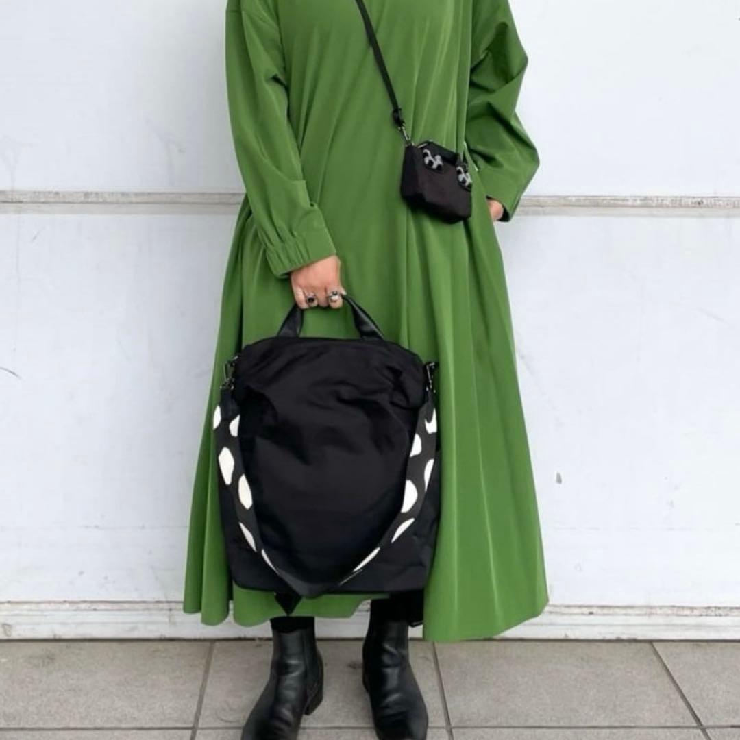 極美品　イアパピヨネ 柄ワイドテープリュック＆ショルダーバッグ