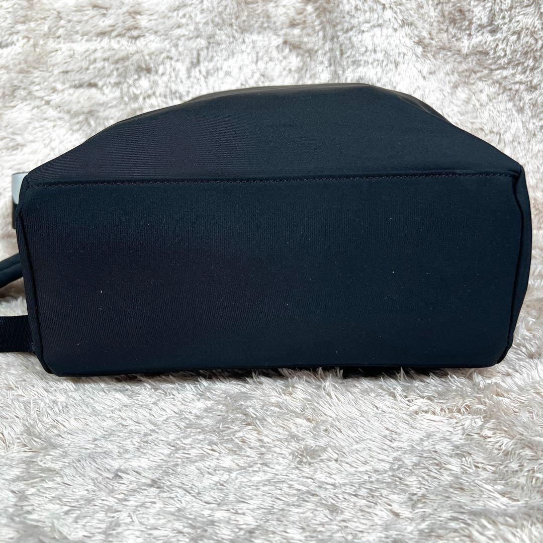 極美品　イアパピヨネ 柄ワイドテープリュック＆ショルダーバッグ