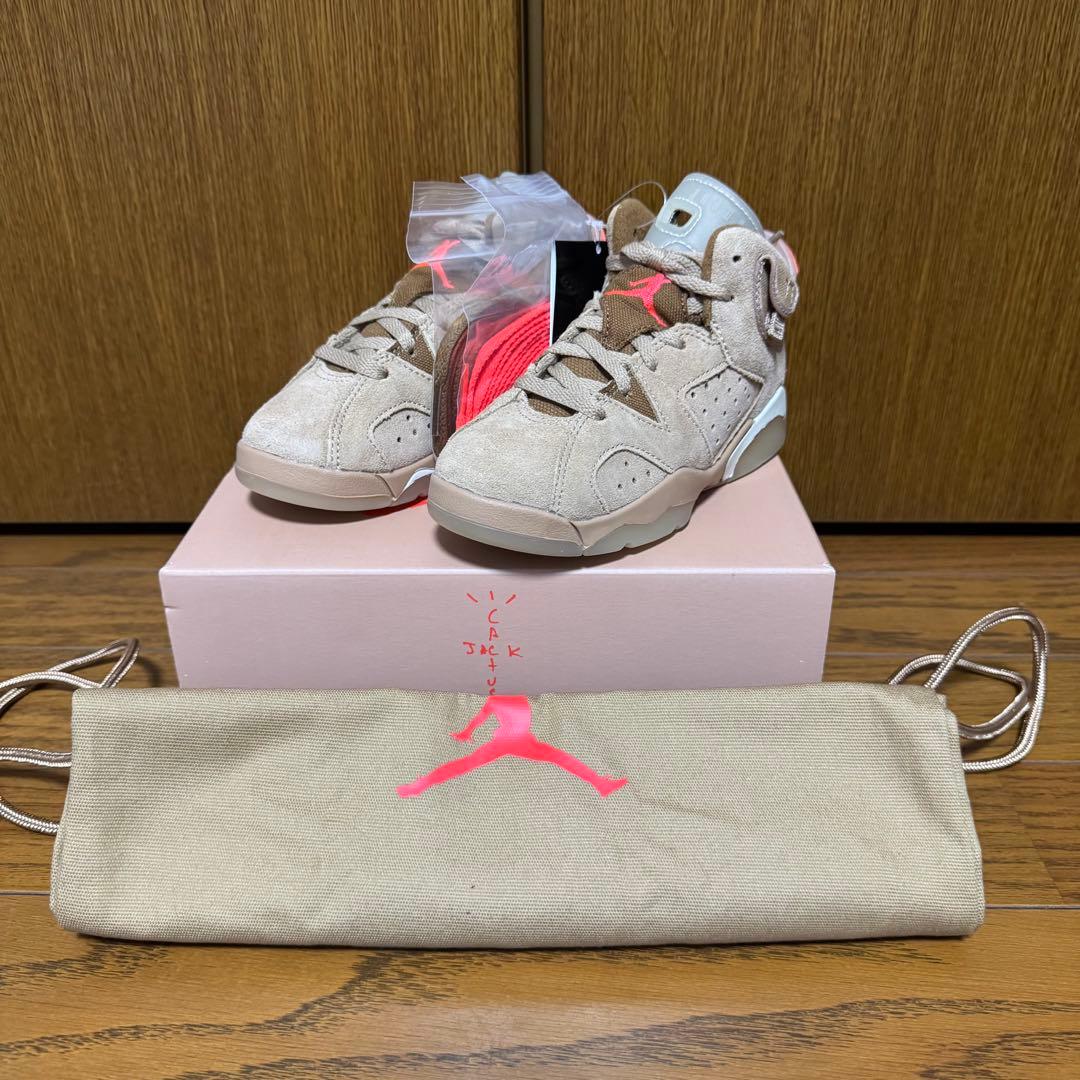 キッズ Air Jordan 6 x Travis Scott ジョーダン ナイ