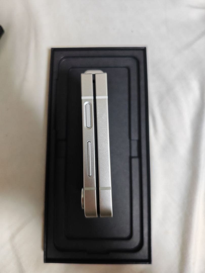 Galaxy Z Flip 6 国内版 256GB ホワイト