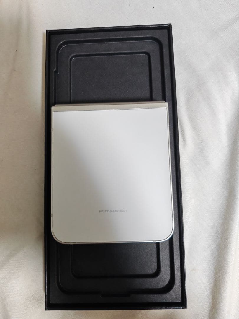 Galaxy Z Flip 6 国内版 256GB ホワイト