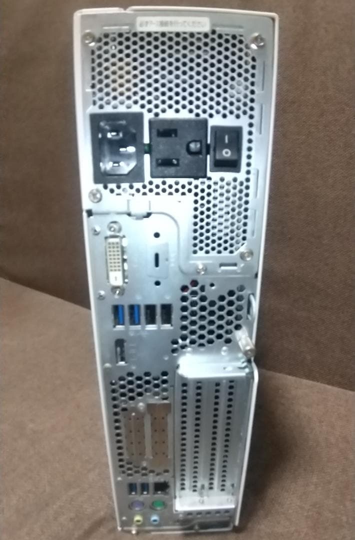 富士通　ESPRIMO D588/VX