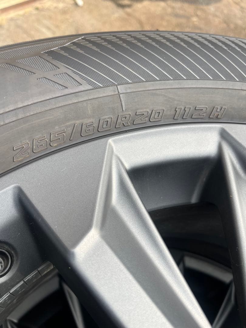 ランクル250 ZX 純正タイヤ　ヨコハマタイヤセット 265/60R20