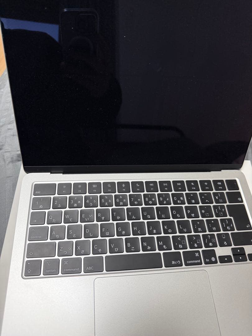 【極美品】MacBook Air M4チップ搭載　256GB シルバー