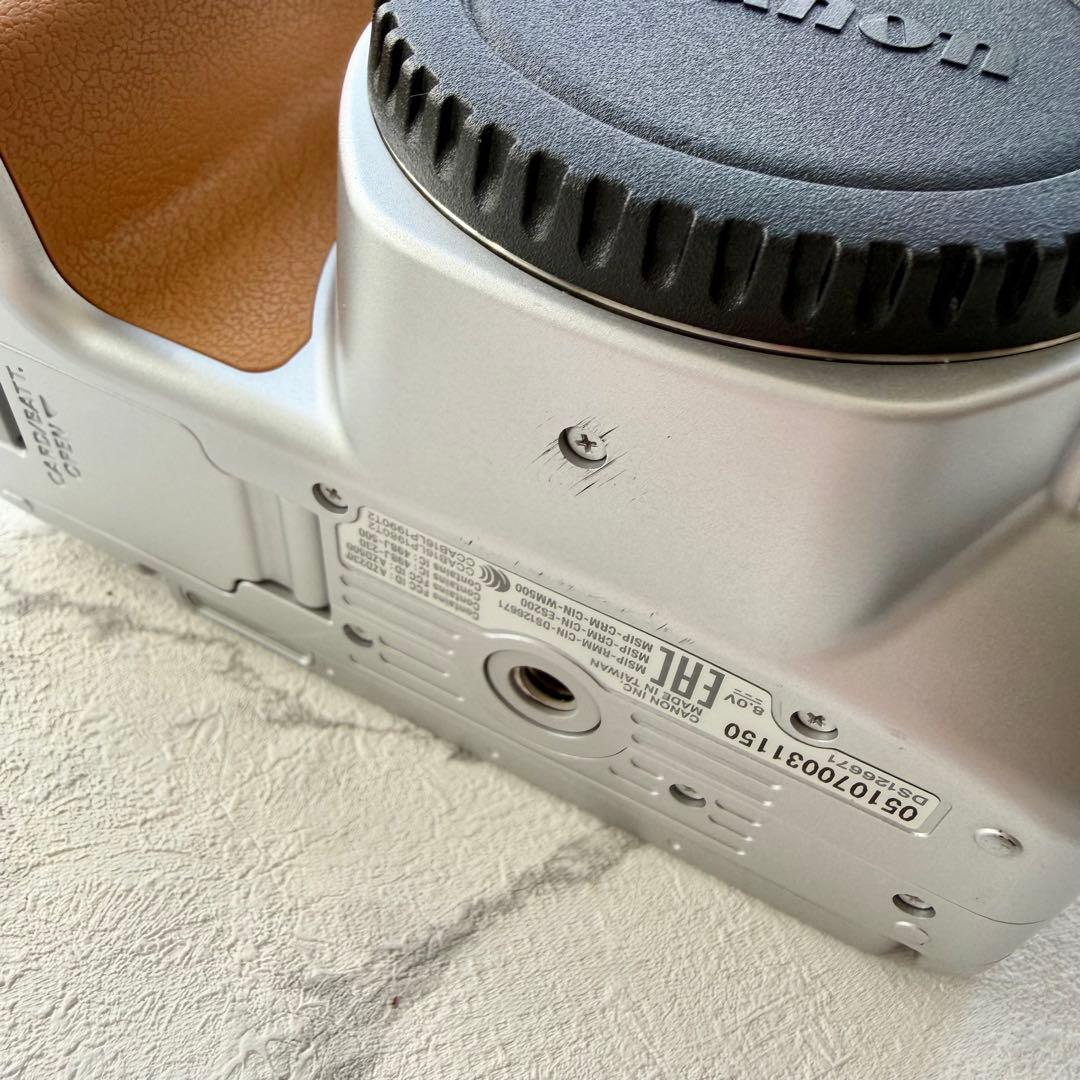 美品 Canon EOS Kiss X9 超人気カラー