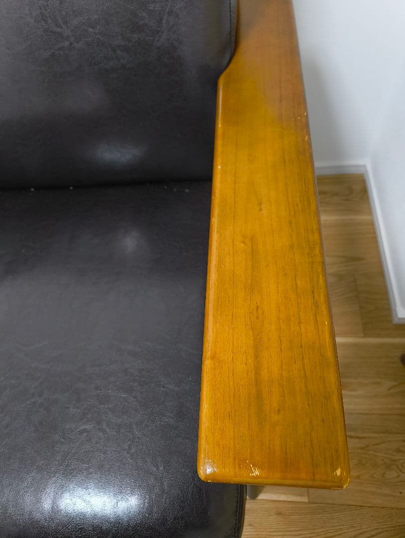 【引取限定】ダークブラウン 2人掛けソファ 木製アームレスト