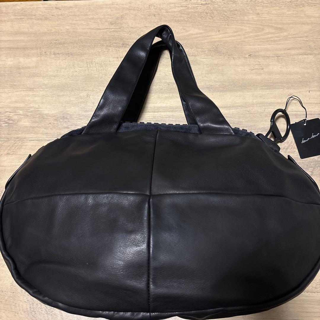 むんてま　カワカワ黒レザーオーバル型バッグ　おまけ付き