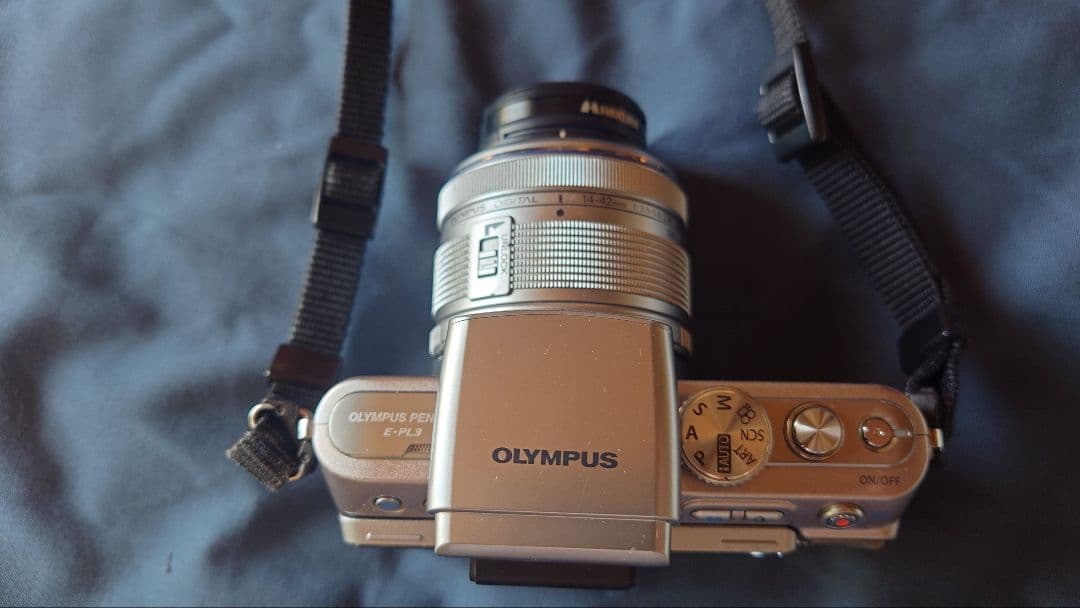 OLYMPUS pen lite E-PL3 ミラーレスカメラ シルバー