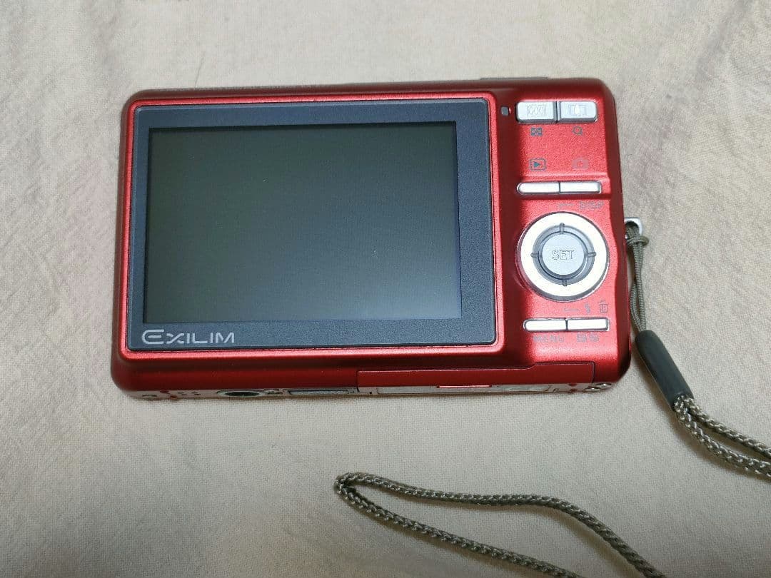 CASIO デジカメ EX-Z77