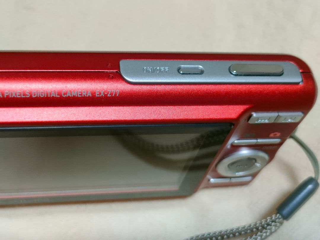 CASIO デジカメ EX-Z77