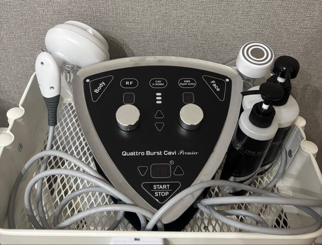 【kyhm】クワトロバーストキャビプレミア　美顔器　キャビテーション