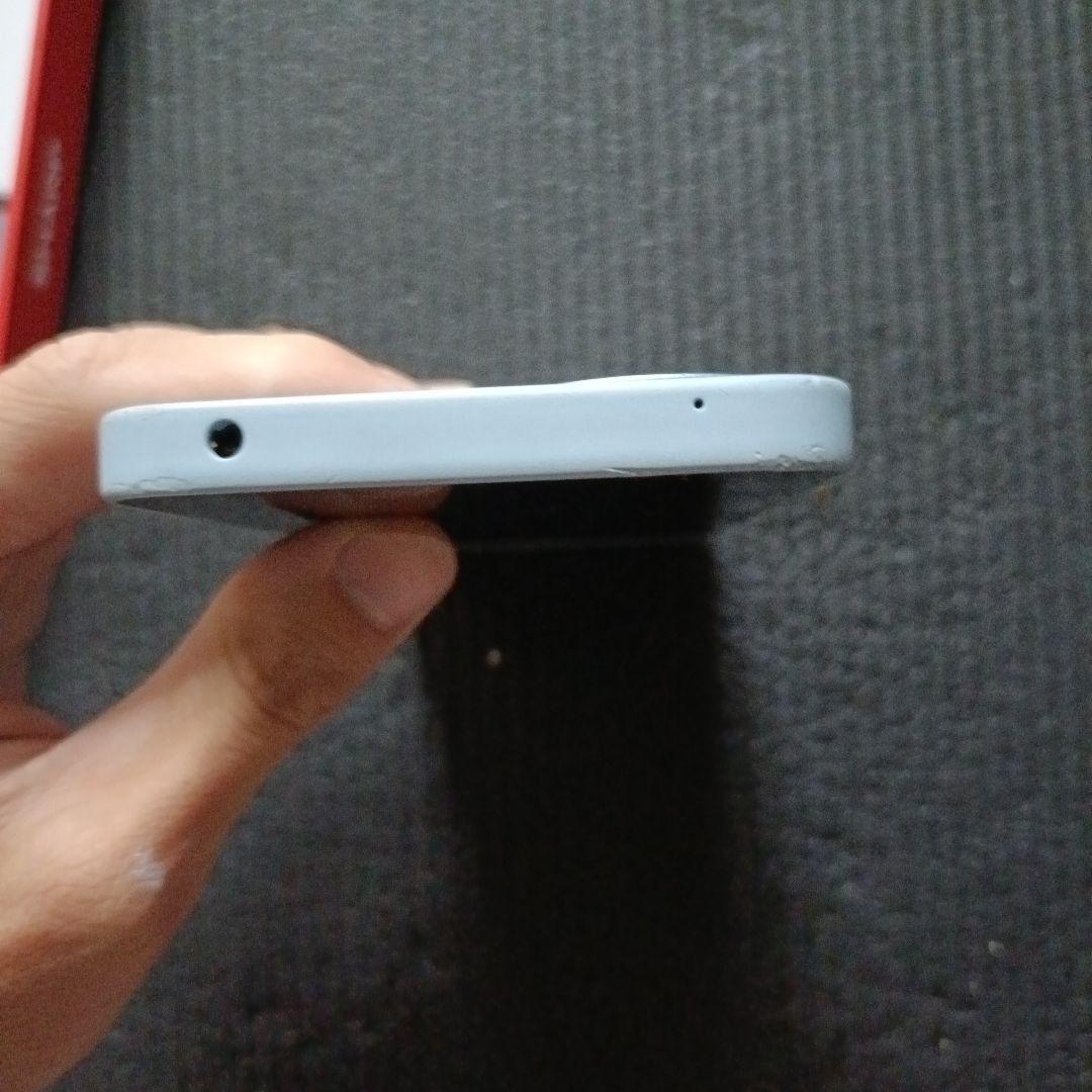 docomo AQUOS wish 4 ブルー