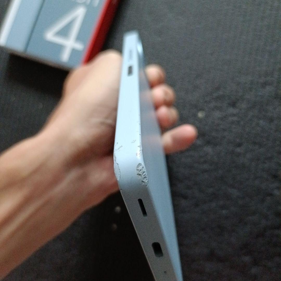 docomo AQUOS wish 4 ブルー