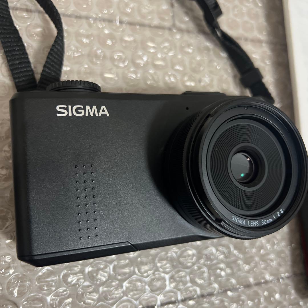 デジカメ　SIGMA DP2 Merrill