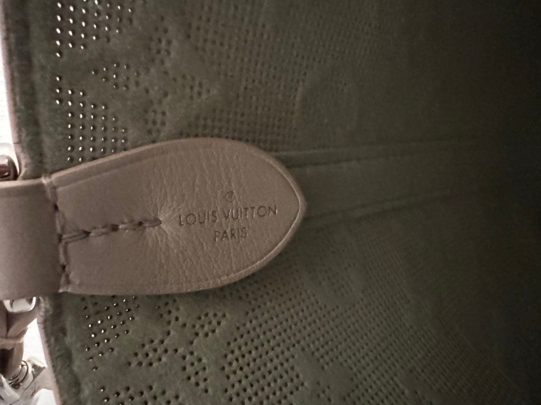 ルイヴィトン マヒナ リバーズ ブロッサム PM M24562 バッグ