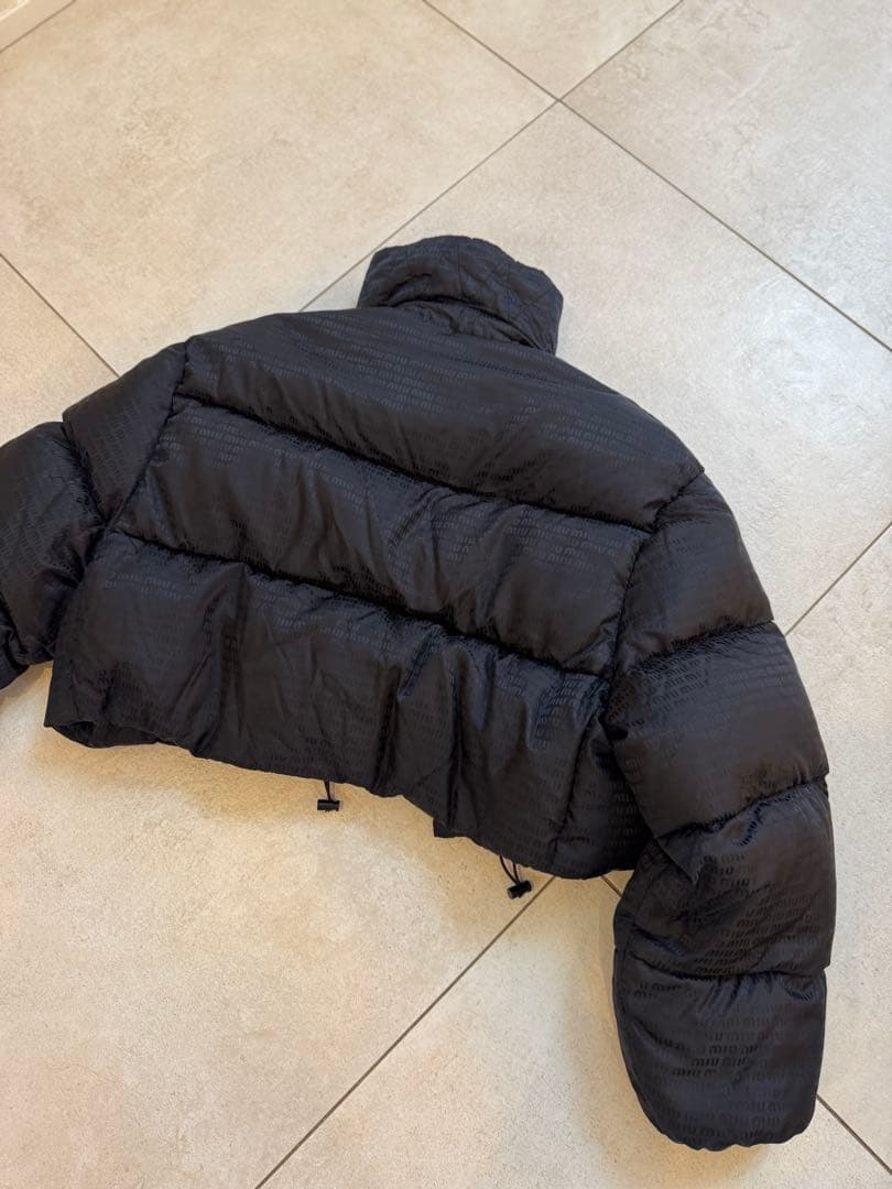 miu miuミュウミュウクロップド40ダウンジャケッブラック クリーニング済み