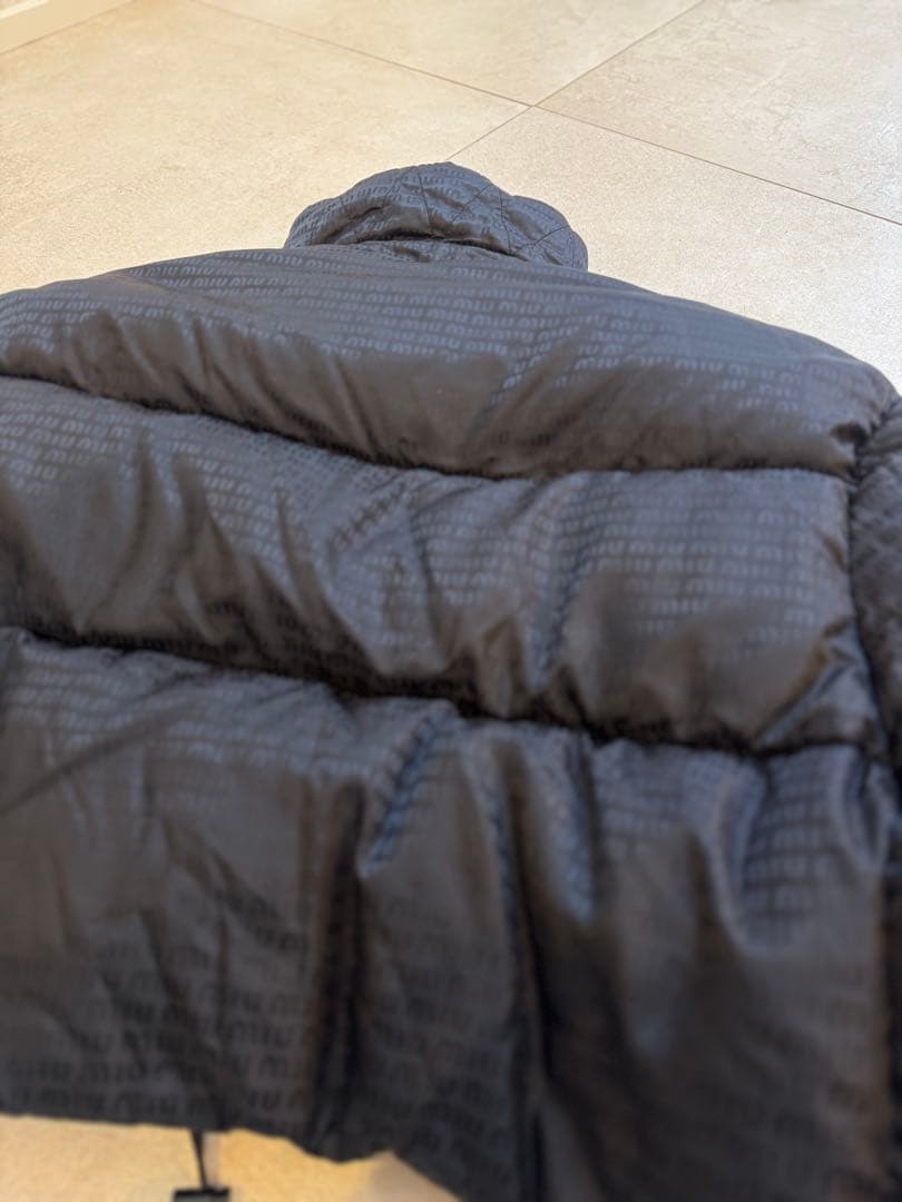 miu miuミュウミュウクロップド40ダウンジャケッブラック クリーニング済み