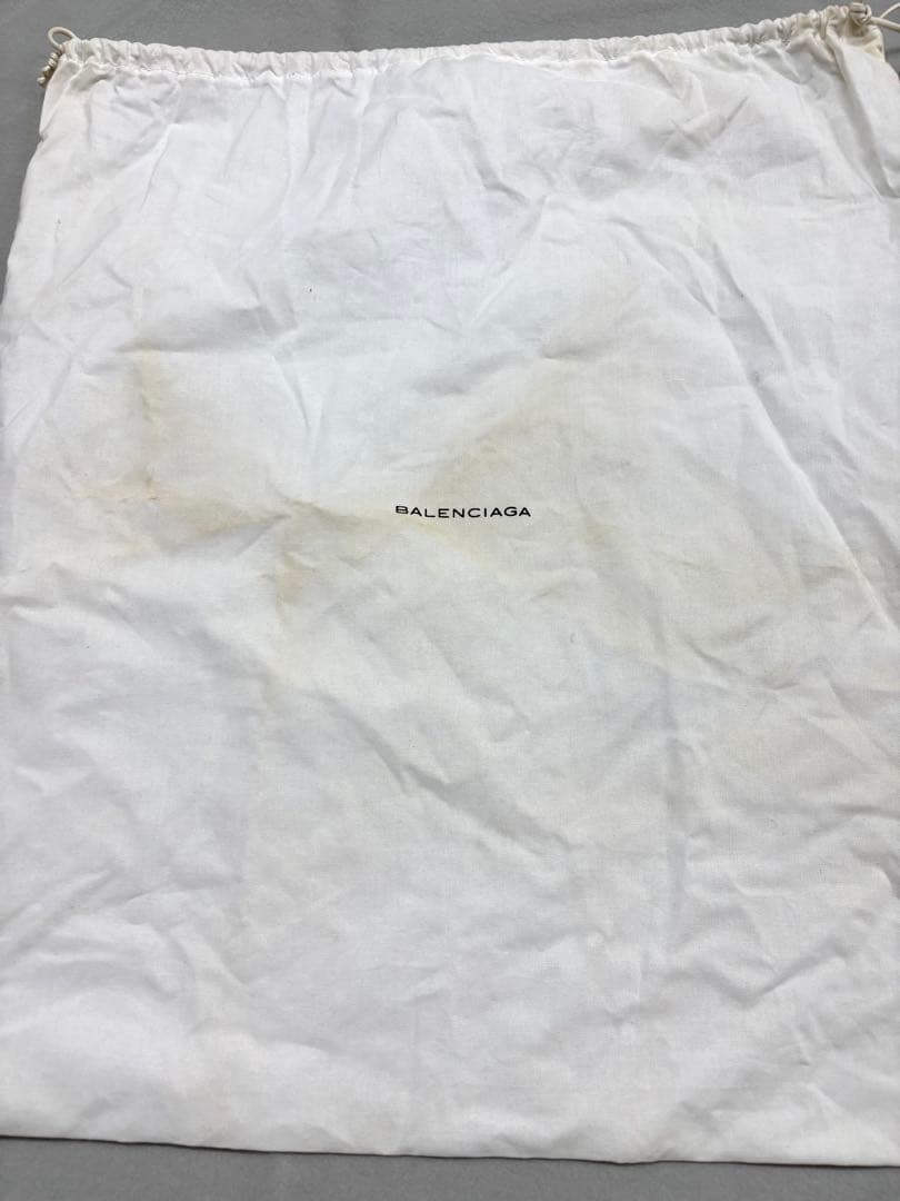 BALENCIAGA メッセンジャーバッグ。ショルダーバッグ。