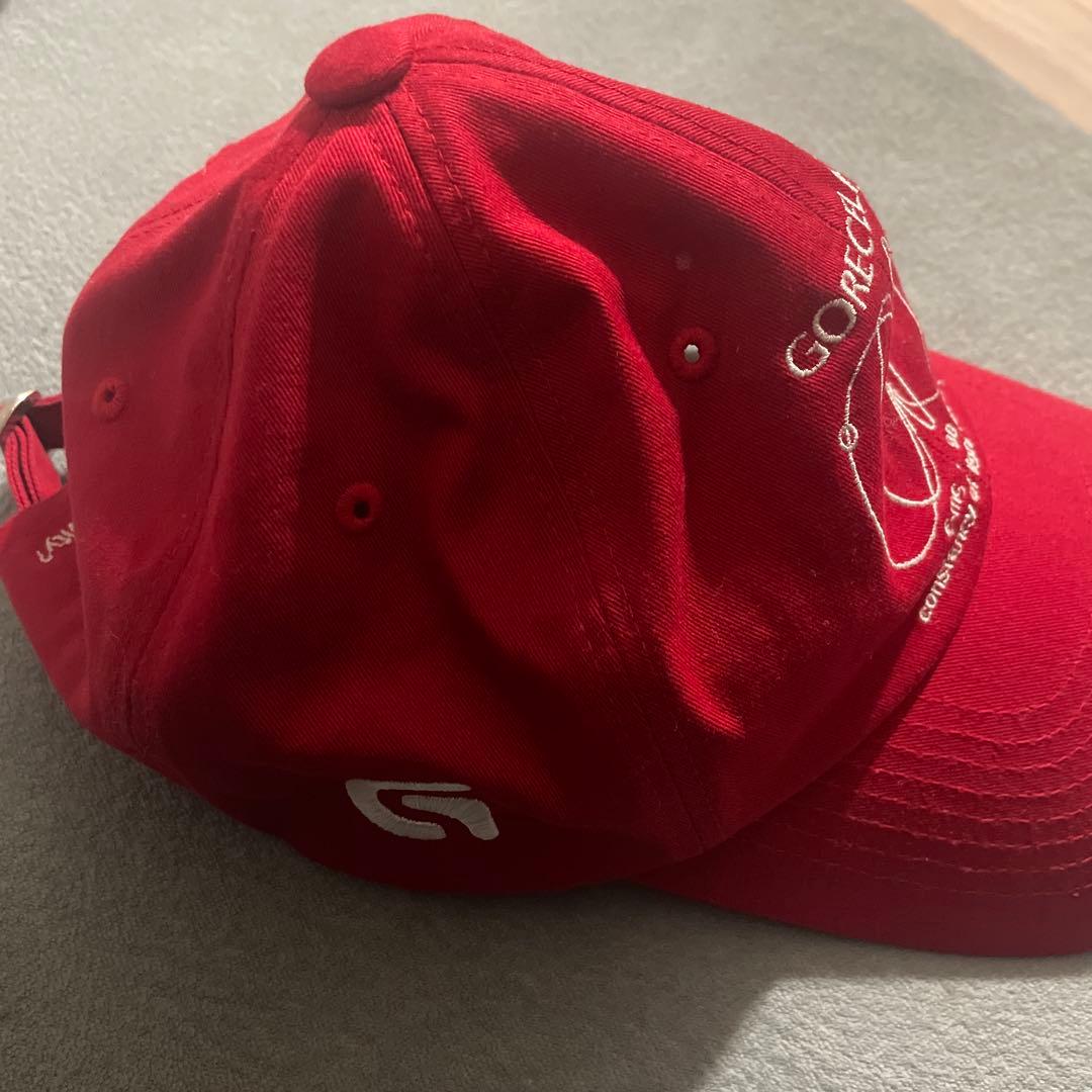 GADID ANONIEM 赤いベースボールキャップ