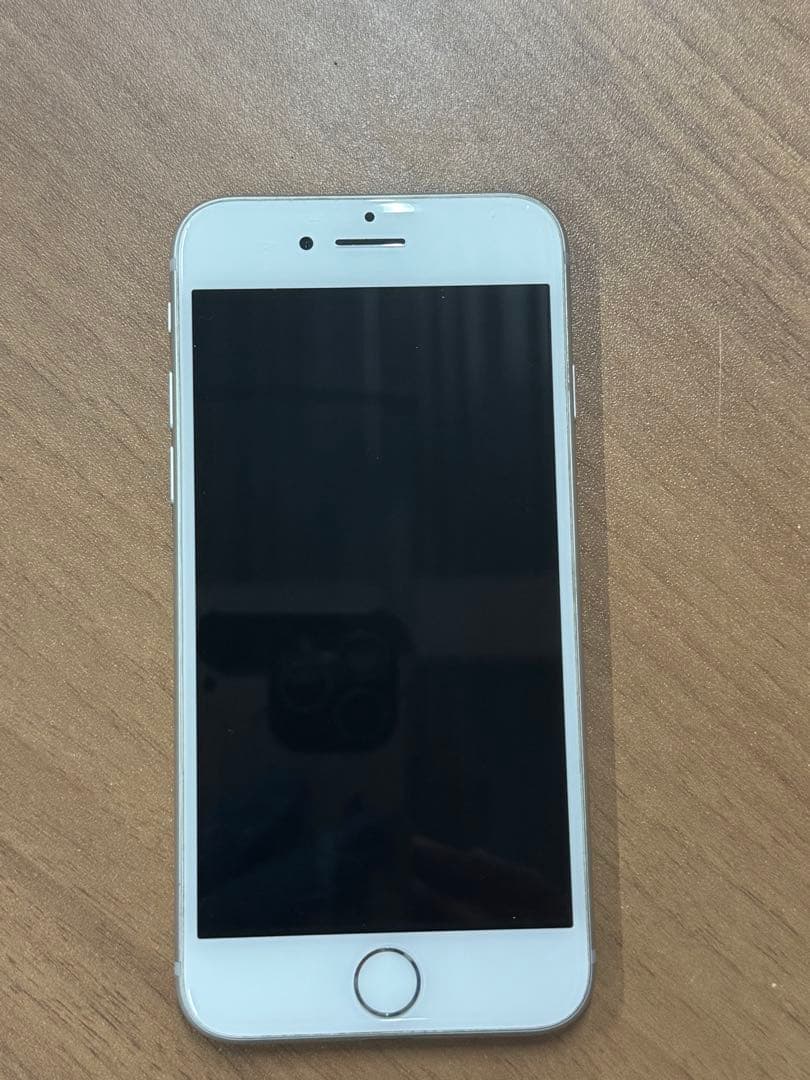 Apple iPhone 8 64GB SIMフリー SIMロック無し