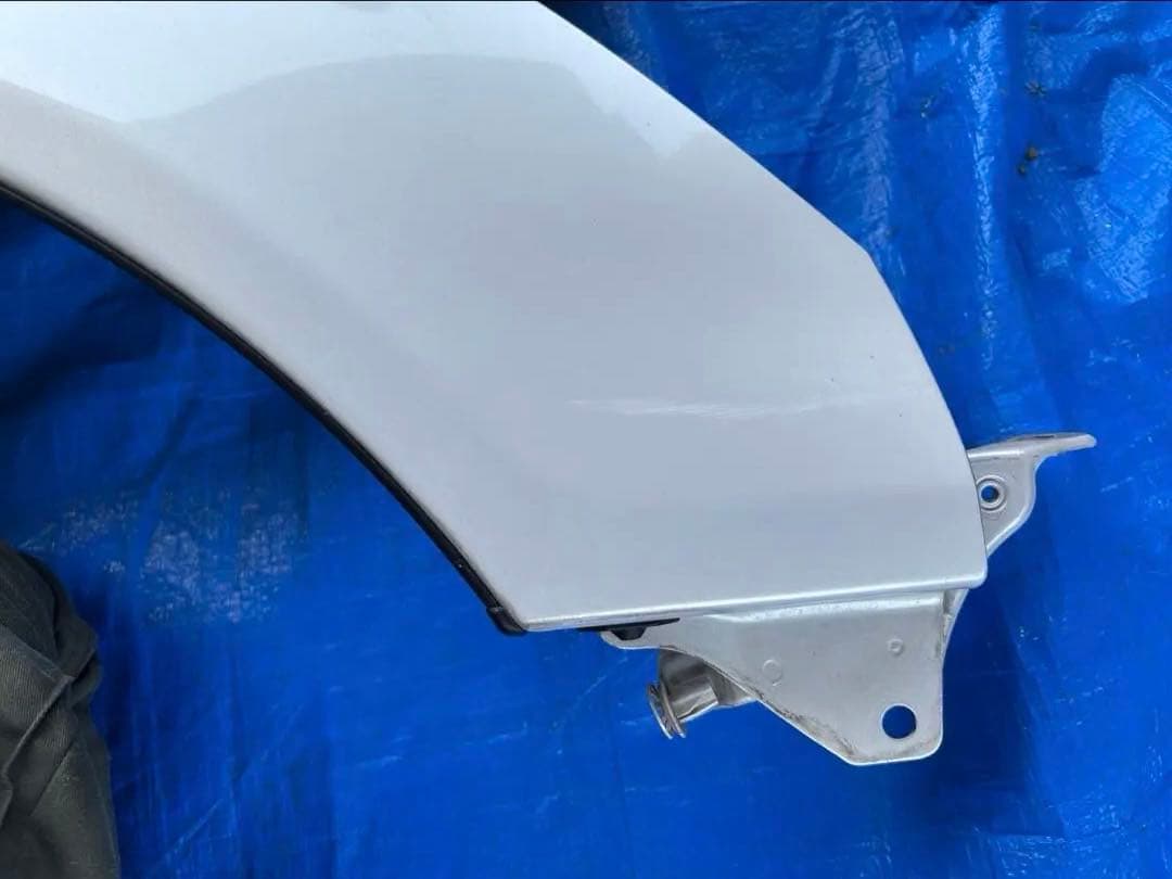 トヨタ　30系セルシオ後期　右フロントフェンダー