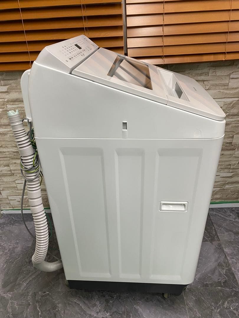 【高年式】パナソニック　洗濯機 NA-FA8K3 25年製