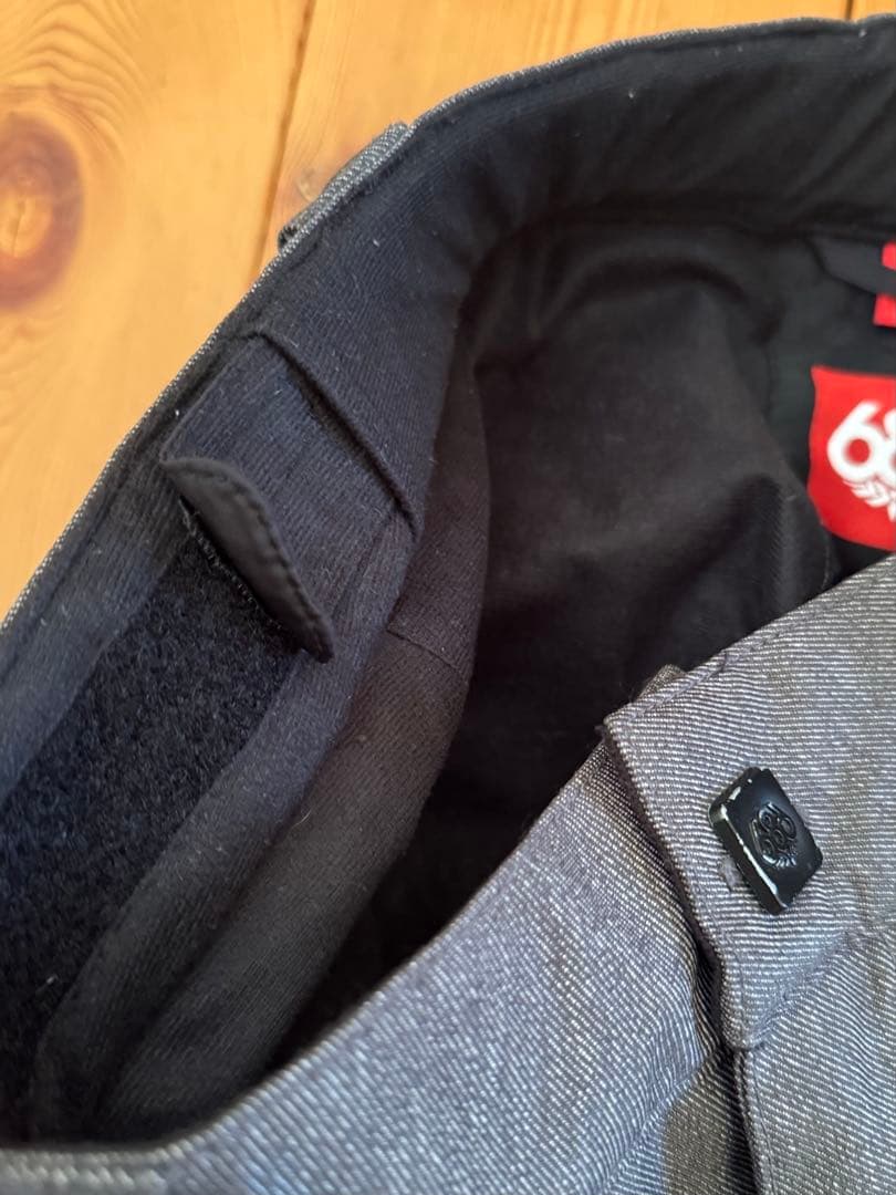 SIXEIGHTSIX 686 スノーボードウェア　上下　オーセンティック