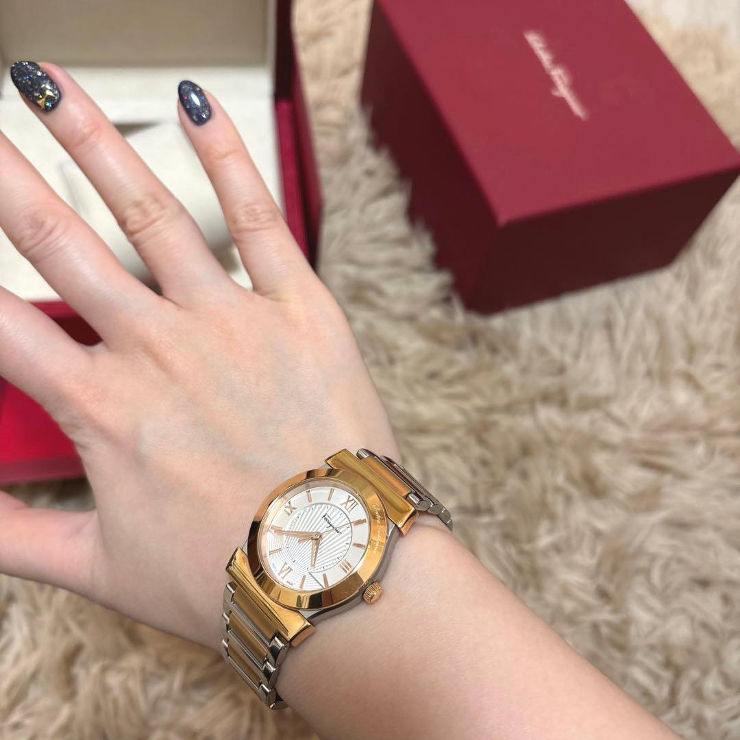 専用Ferragamo サルヴァトーレフェラガモ 腕時計VEGA